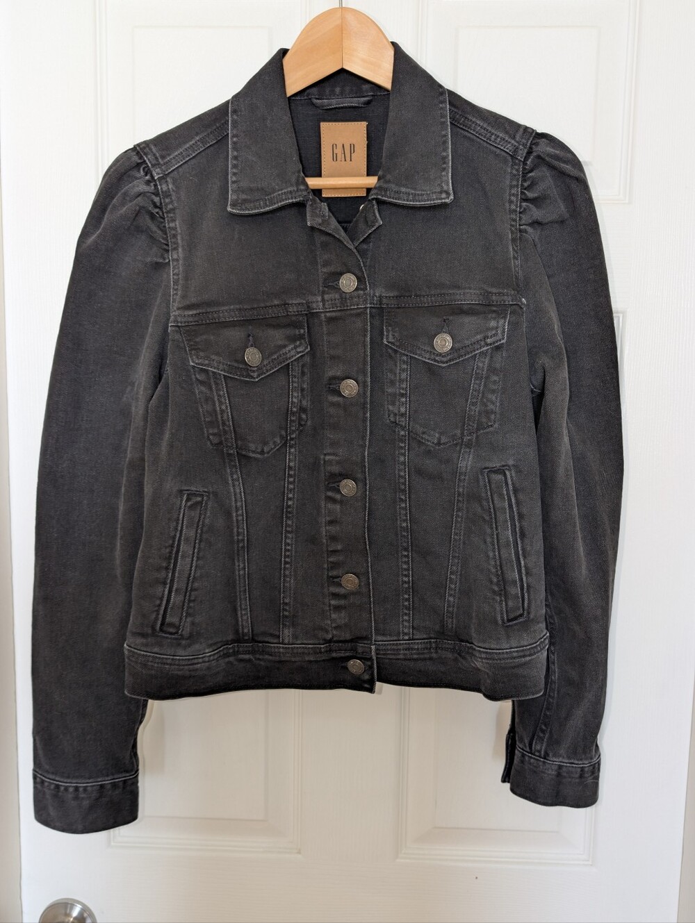 Gap Women's Medium Black Jean Jacket